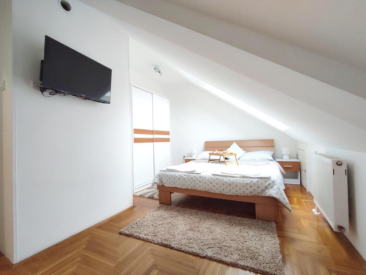 Apartman Ns Dan Private Parking Novi Sad Exterior photo