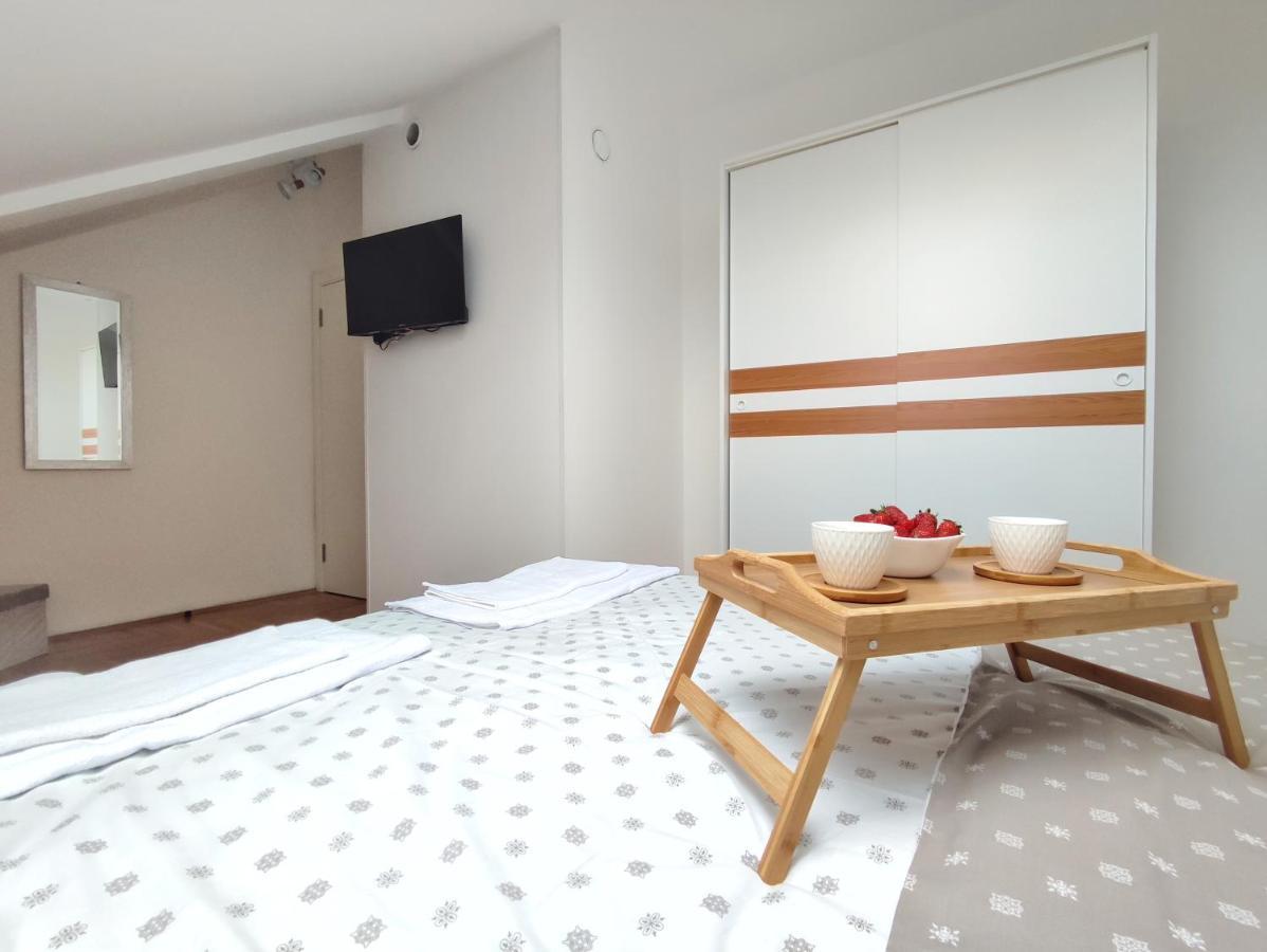 Apartman Ns Dan Private Parking Novi Sad Exterior photo
